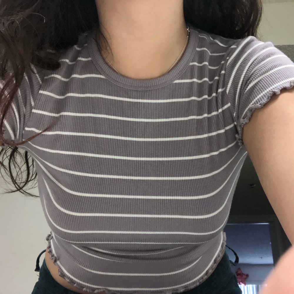 PURPLE WHITE STRIPED TEE